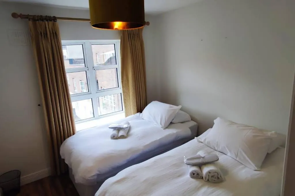 Spacious City Centre Apt - O'Connell Street Area Dublin 0*,